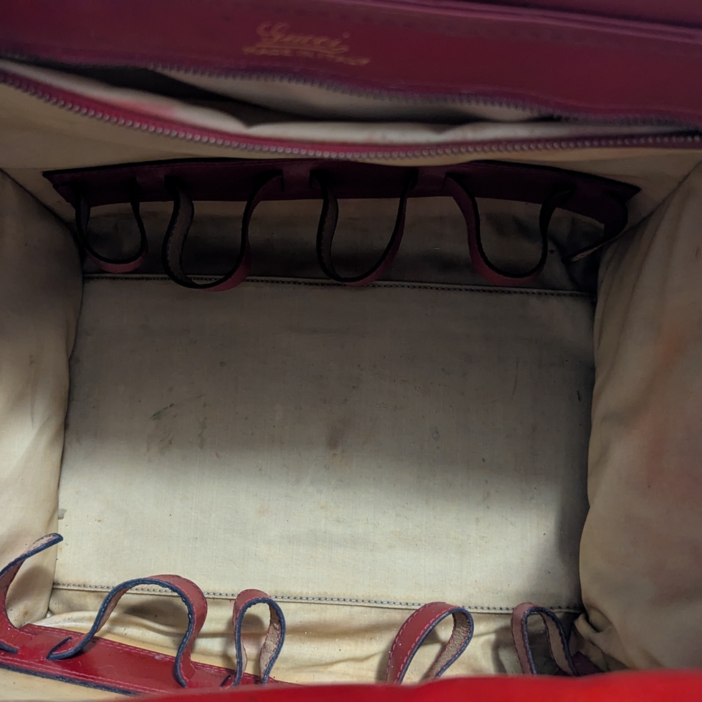 Vintage Gucci Train Case / Doctor Bag / Cosmetics Case - Picture 5 of 10